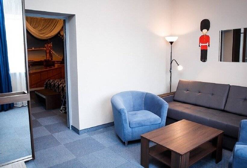 مسافرخانه Raketa