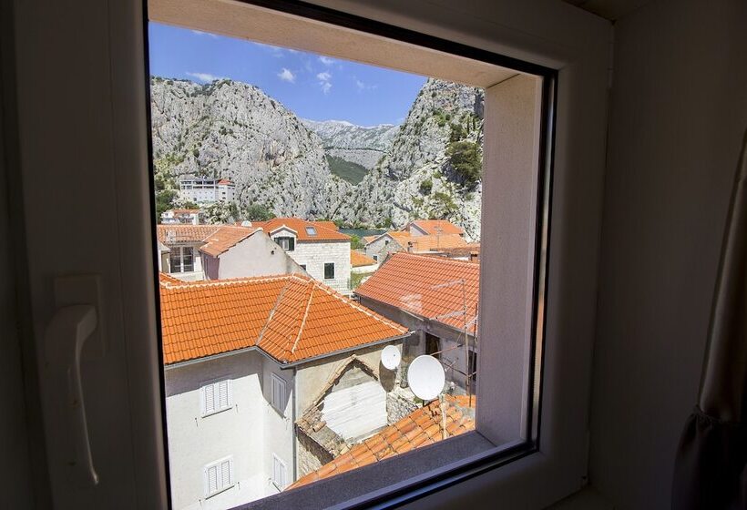 Hostel Omiš