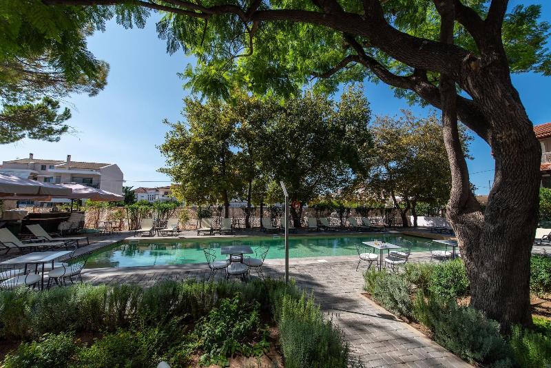 ホテル Avra Nafpliou