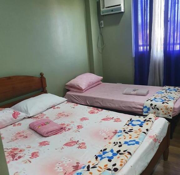 هتل Aa Travellers Pad