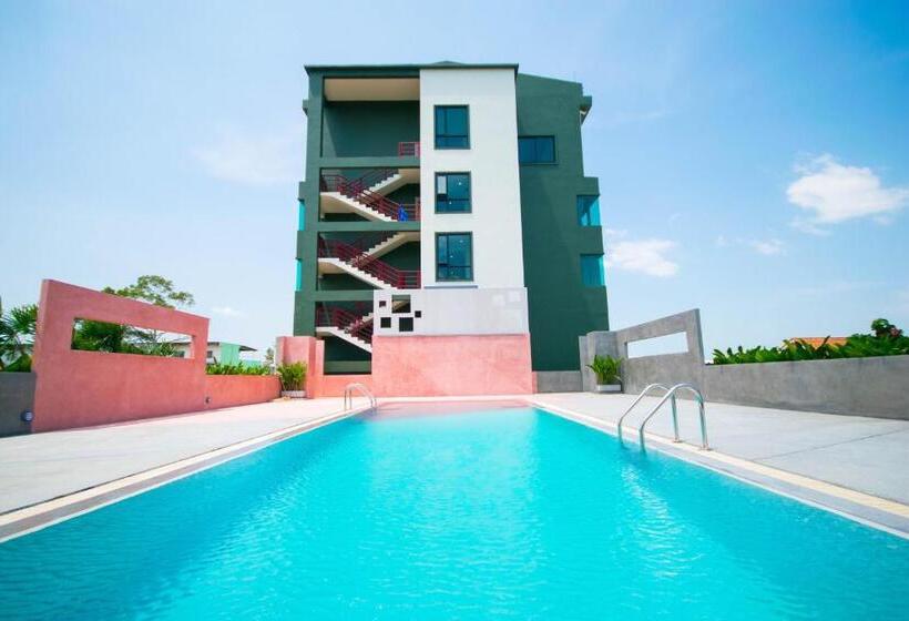 Comet Hotel Surat Thani