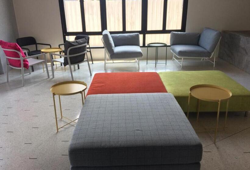 Comet Hotel Surat Thani