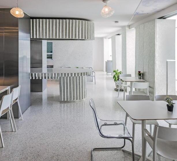 Comet Hotel Surat Thani