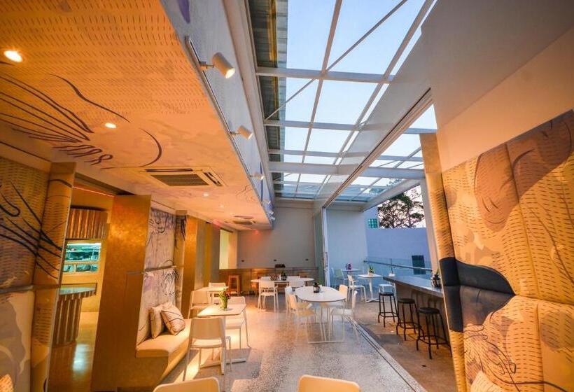 Comet Hotel Surat Thani