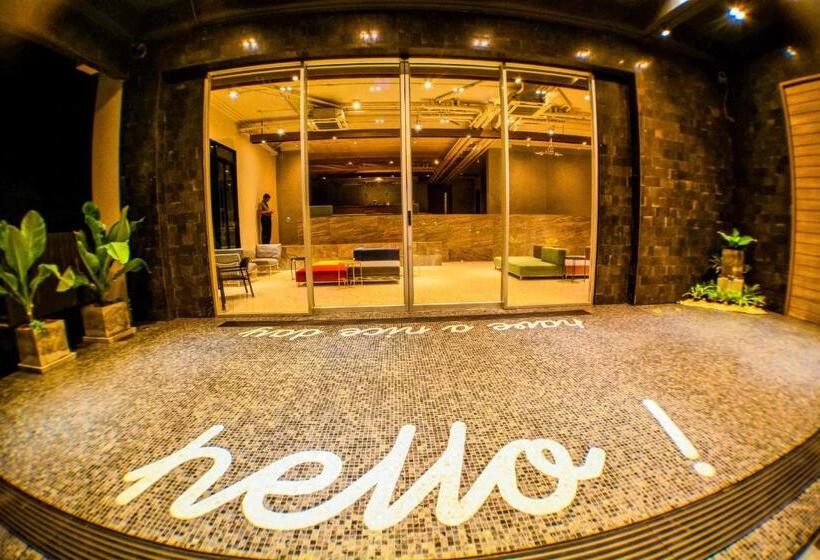 Comet Hotel Surat Thani