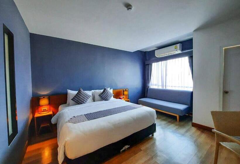 Comet Hotel Surat Thani