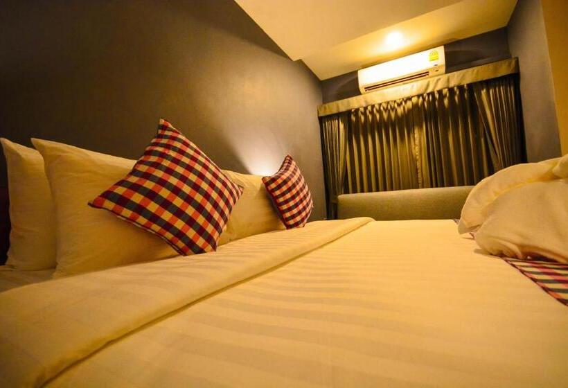 Comet Hotel Surat Thani