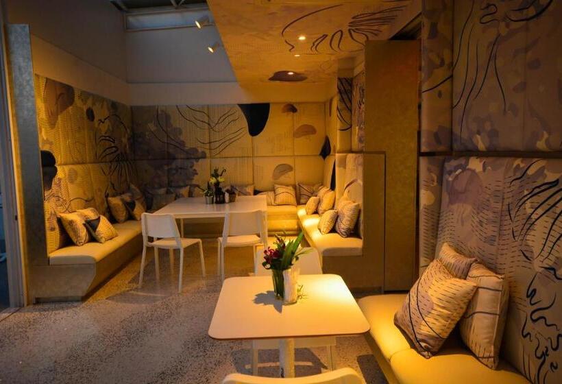 Comet Hotel Surat Thani