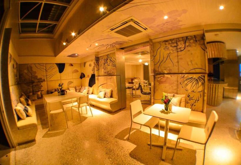 Comet Hotel Surat Thani