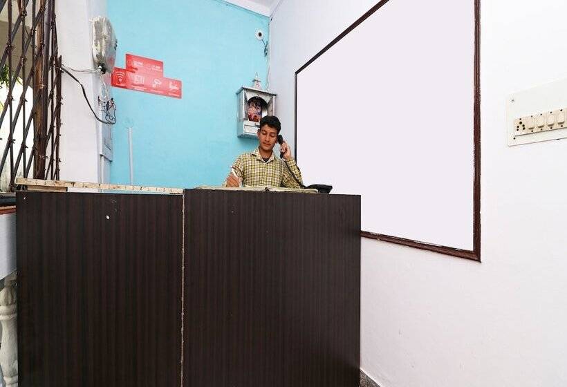 בית מלון כפרי Greenwood By Oyo Rooms