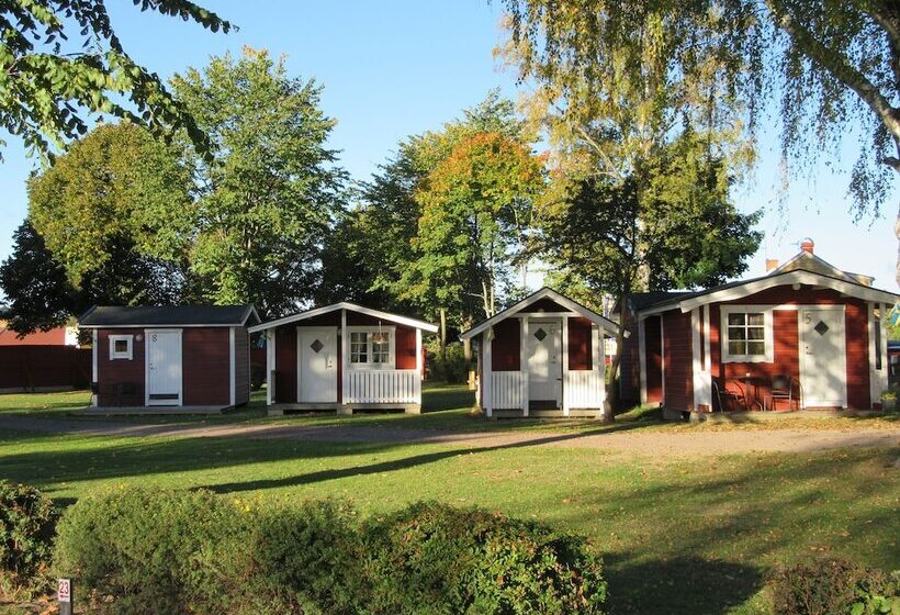 호텔 Korskullens Camping Stugor & Cafe