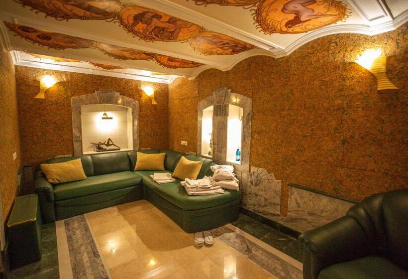 هتل Mandarin Clubhouse