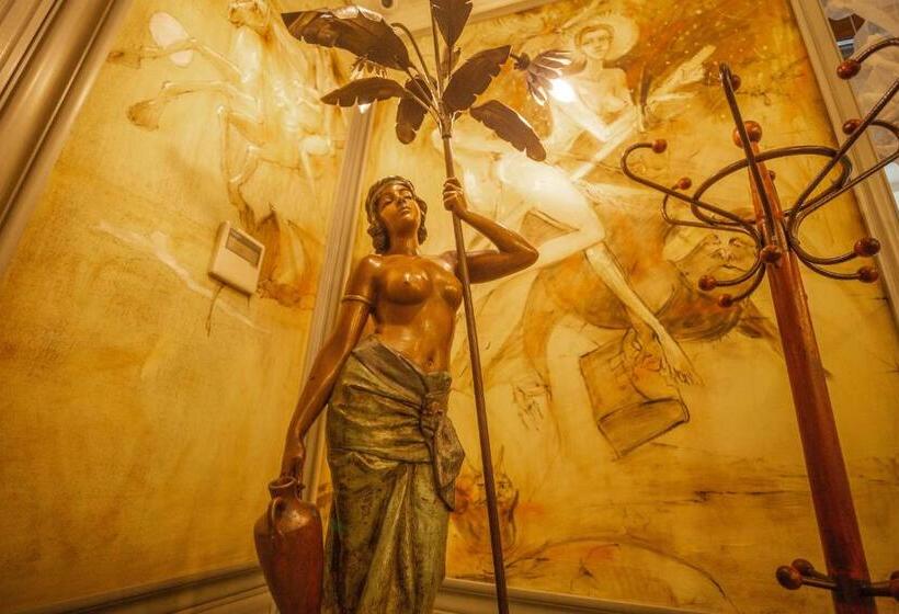 هتل Mandarin Clubhouse