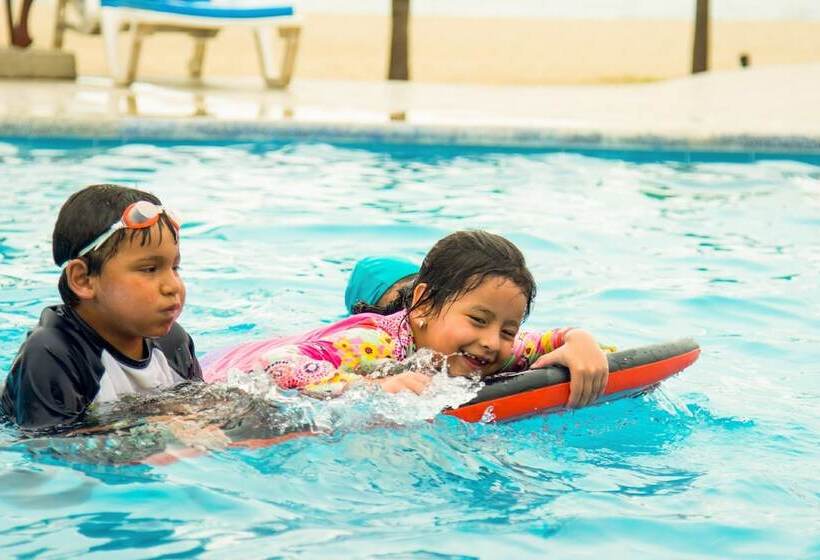בית מלון כפרי Nauti K Beach
