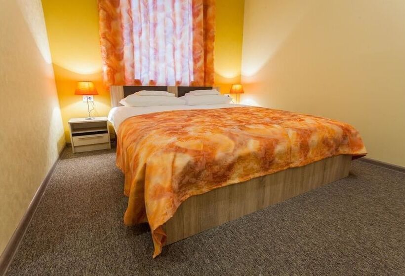 فندق On Sergievskaya 6