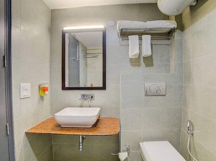 هتل Oyo Townhouse 089 Hongkong Bazaar