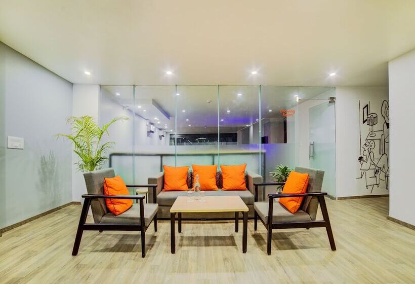 هتل Oyo Townhouse 089 Hongkong Bazaar