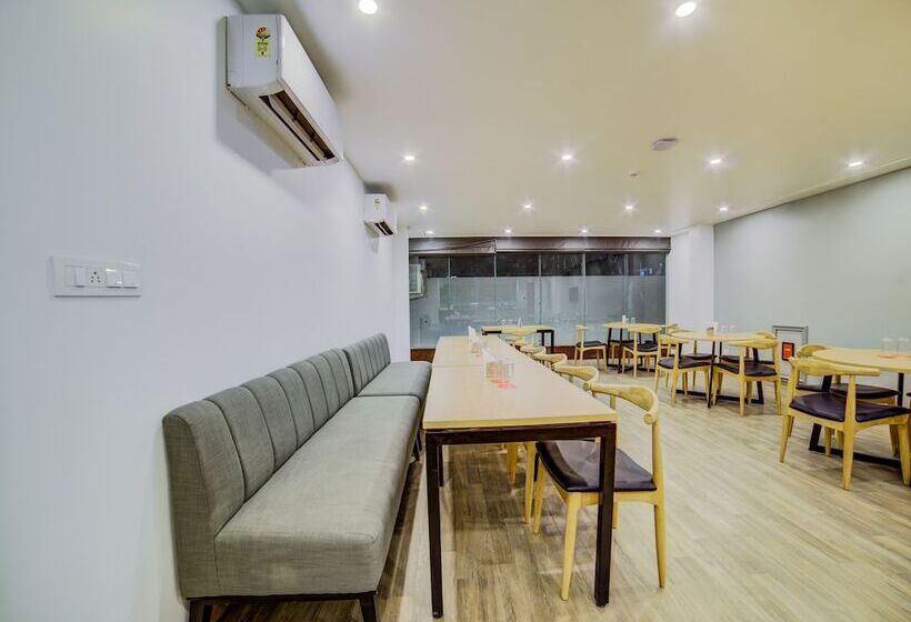 هتل Oyo Townhouse 089 Hongkong Bazaar