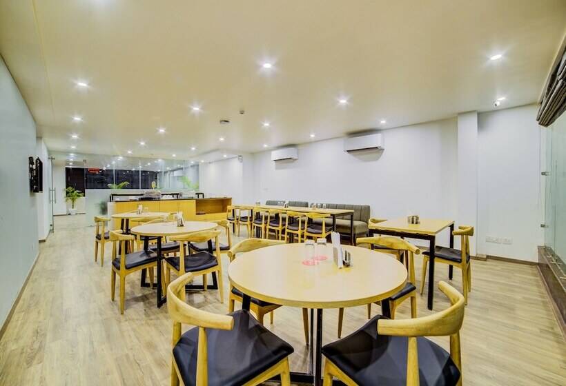 هتل Oyo Townhouse 089 Hongkong Bazaar