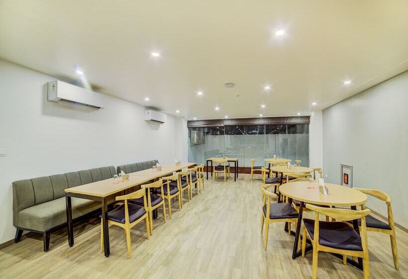 هتل Oyo Townhouse 089 Hongkong Bazaar