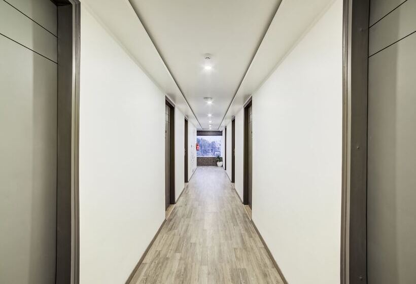 هتل Oyo Townhouse 089 Hongkong Bazaar