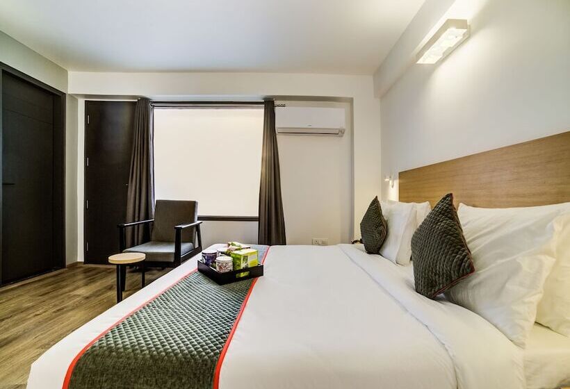 هتل Oyo Townhouse 089 Hongkong Bazaar