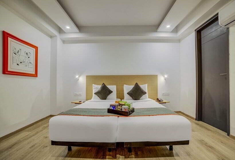 هتل Oyo Townhouse 089 Hongkong Bazaar