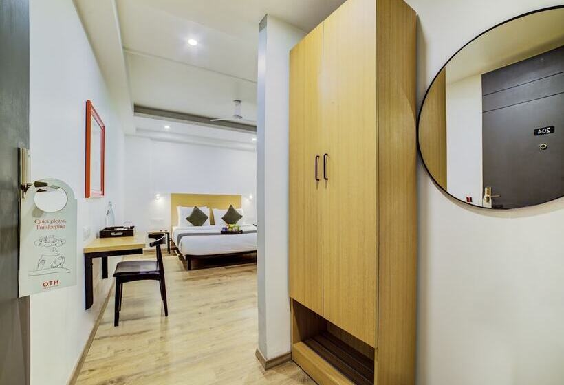 هتل Oyo Townhouse 089 Hongkong Bazaar