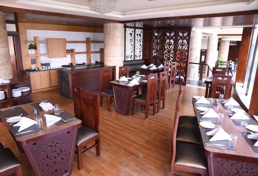 فندق Lavanya Inn