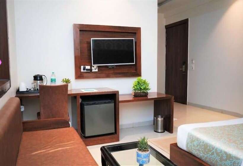 هتل The Vegas By De Pavilion, Delhi Airport