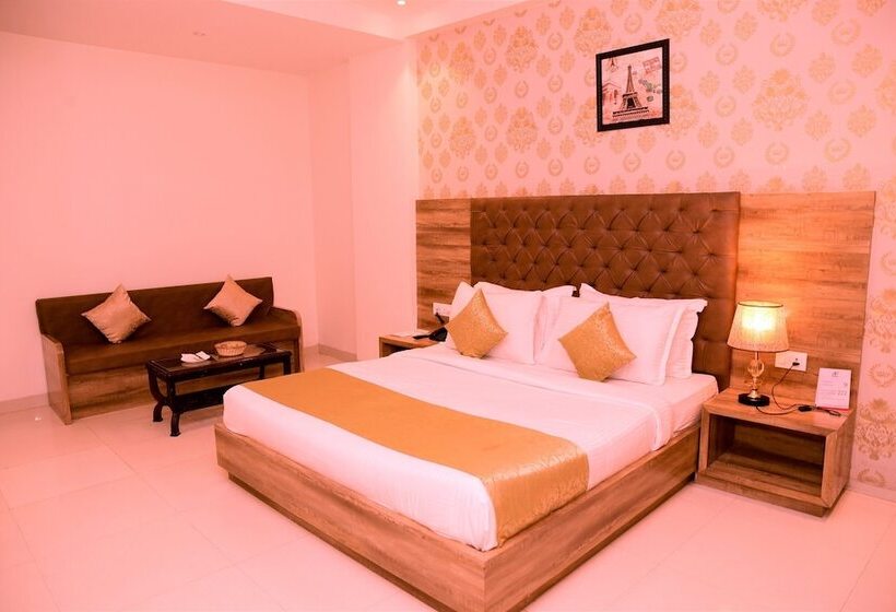 هتل The Vegas By De Pavilion, Delhi Airport