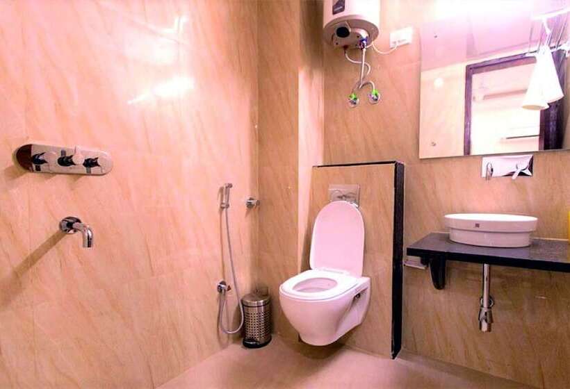 هتل The Vegas By De Pavilion, Delhi Airport