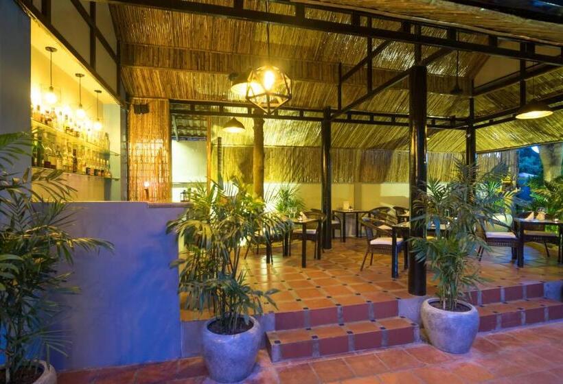 هتل River Retreat Boutique