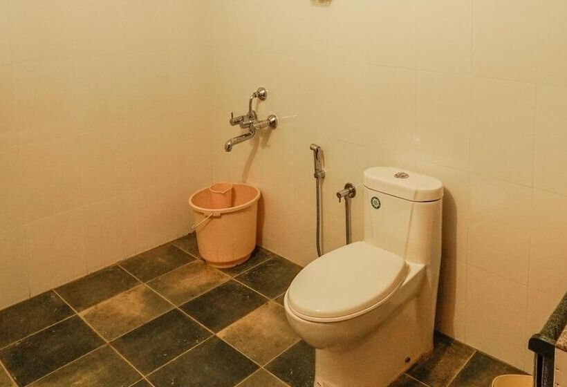 Отель Whispering Willows