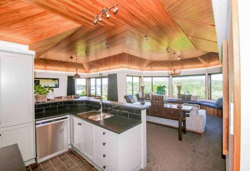 Lakeview Lodge Karapiro