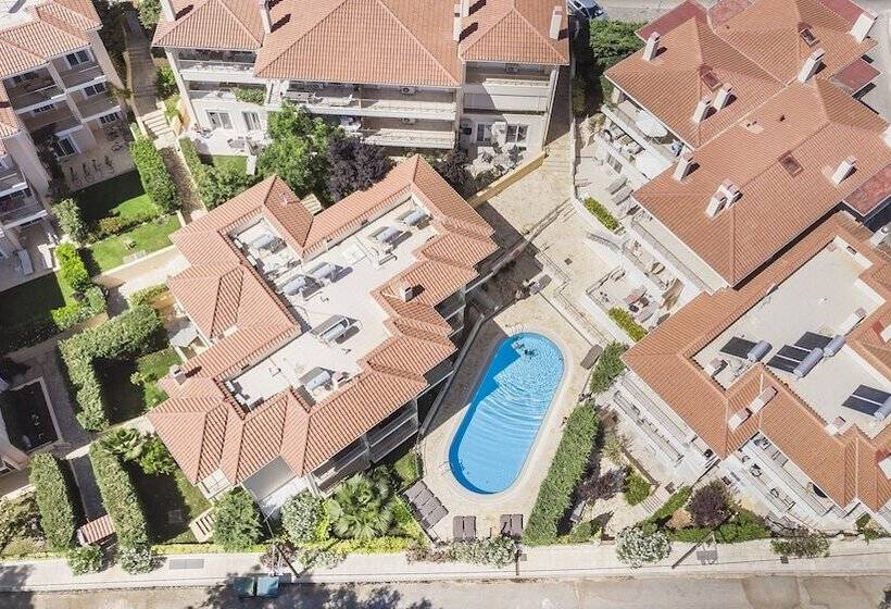 Meliti Waterfront Suites