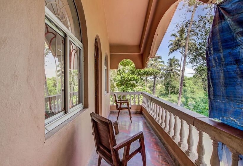 Oyo 12150 Home Spacious 2bhk Betalbatim