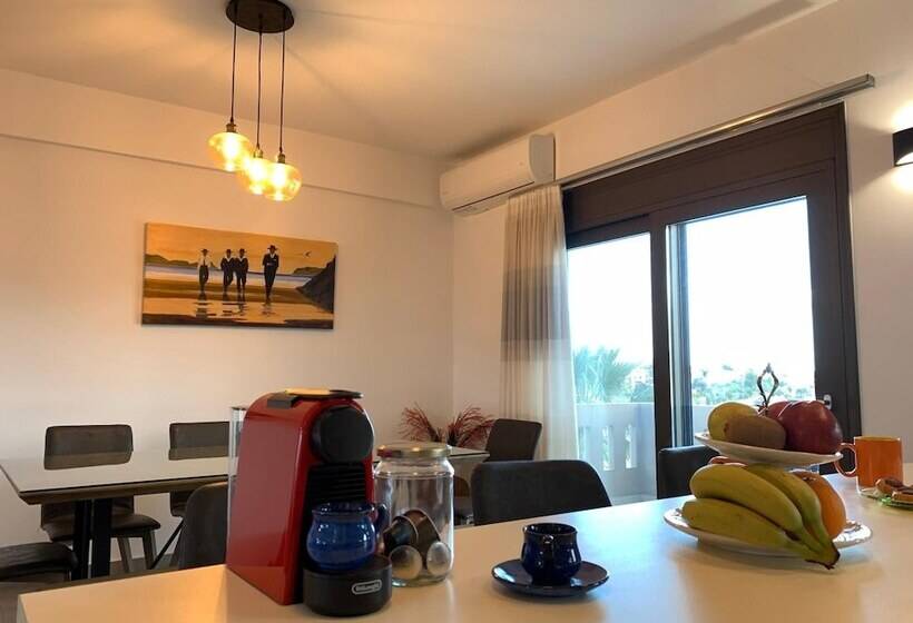 פנסיון Angela S Sea View 3 Bd House