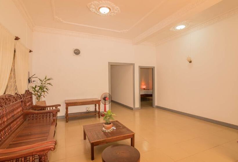 پانسیون Ella's Villa Siem Reap