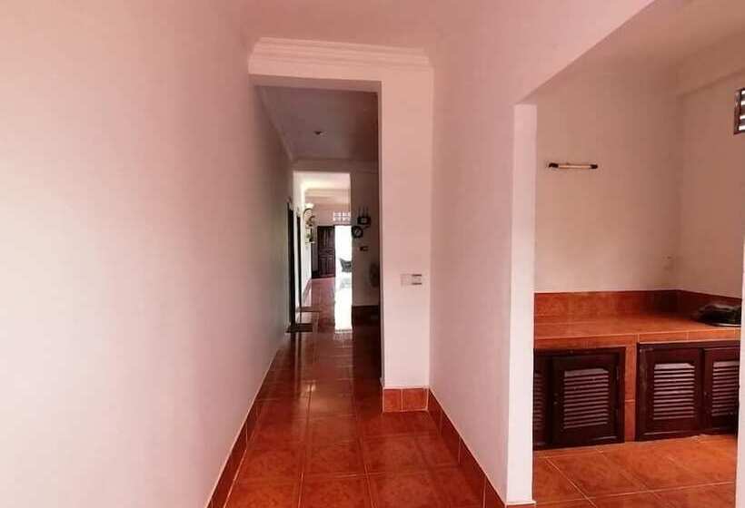 پانسیون Ella's Villa Siem Reap