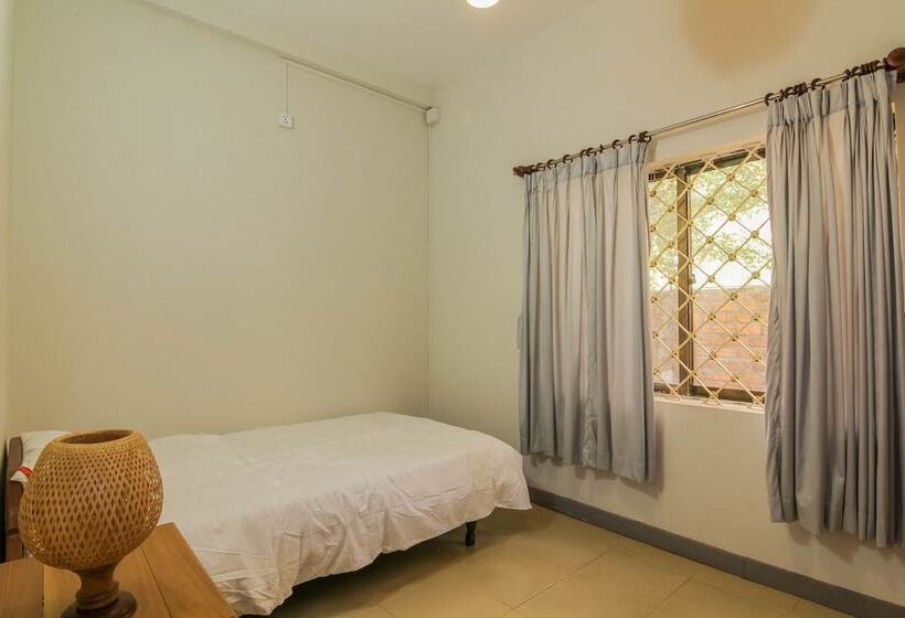 پانسیون Ella's Villa Siem Reap