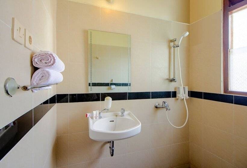 پانسیون Griya Joglo Homestay By Oyo Rooms