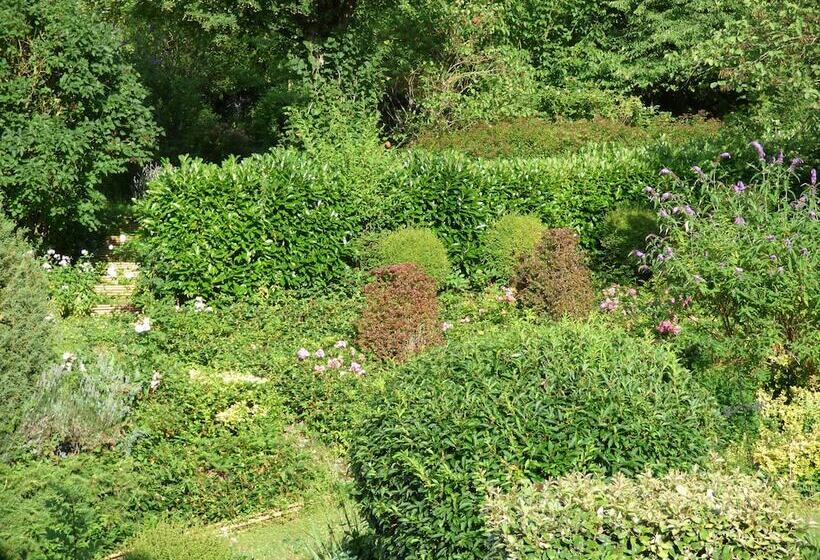 بنسيون La Pomélie