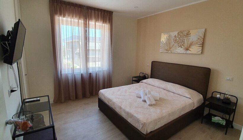 ペンション Little Rose Guest House