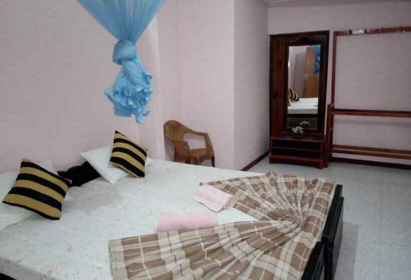 ペンション Lizzie Villa Guest House