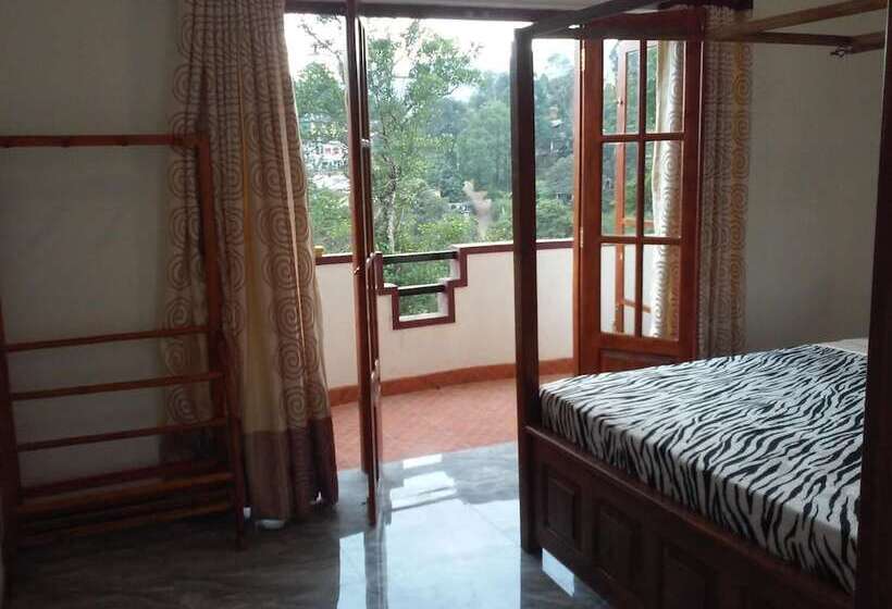 ペンション Lizzie Villa Guest House