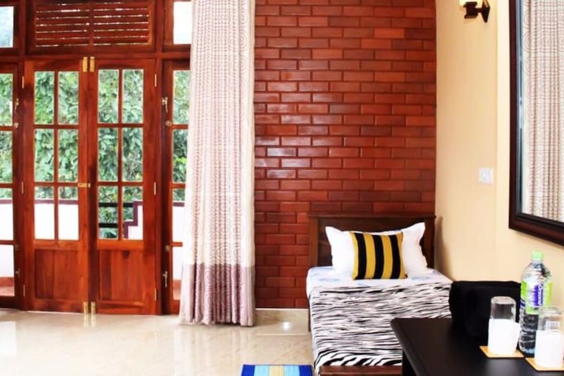 ペンション Lizzie Villa Guest House