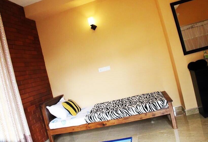 ペンション Lizzie Villa Guest House