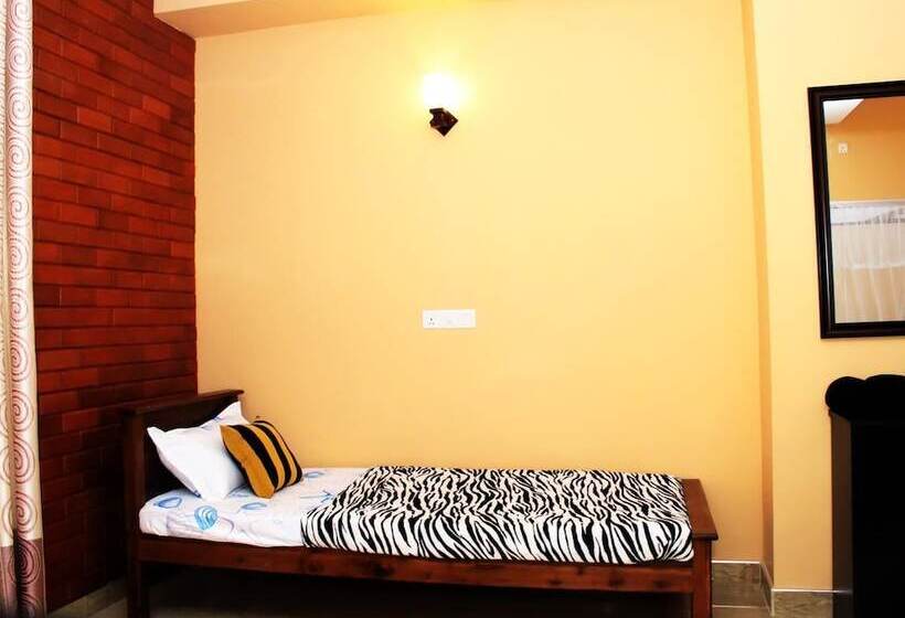 ペンション Lizzie Villa Guest House