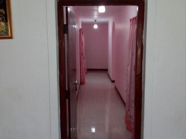 ペンション Lizzie Villa Guest House